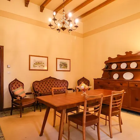 Tuscan House With Garden - With Wi-fi, Free Parking Apartment *