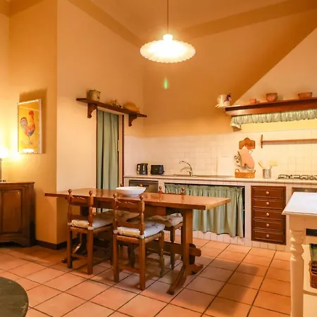 Apartment Tuscan House With Garden - With Wi-fi, Free Parking *
