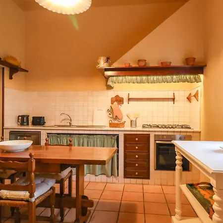 Apartment Tuscan House With Garden - With Wi-fi, Free Parking *