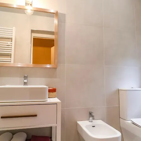 Tuscan House With Garden - With Wi-fi, Free Parking Apartment *